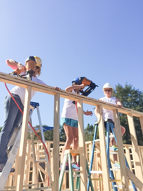 workers framing a home