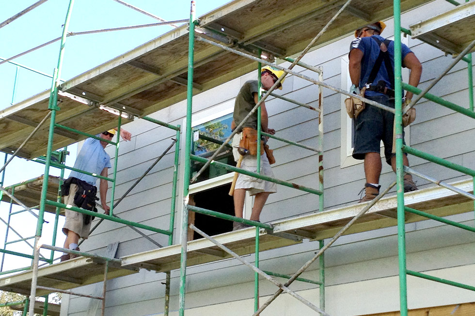 workers on scaffold